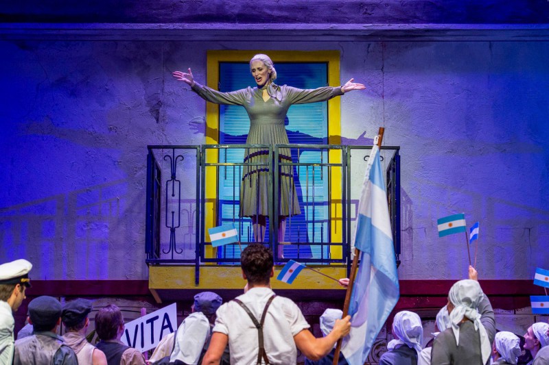 Evita-7